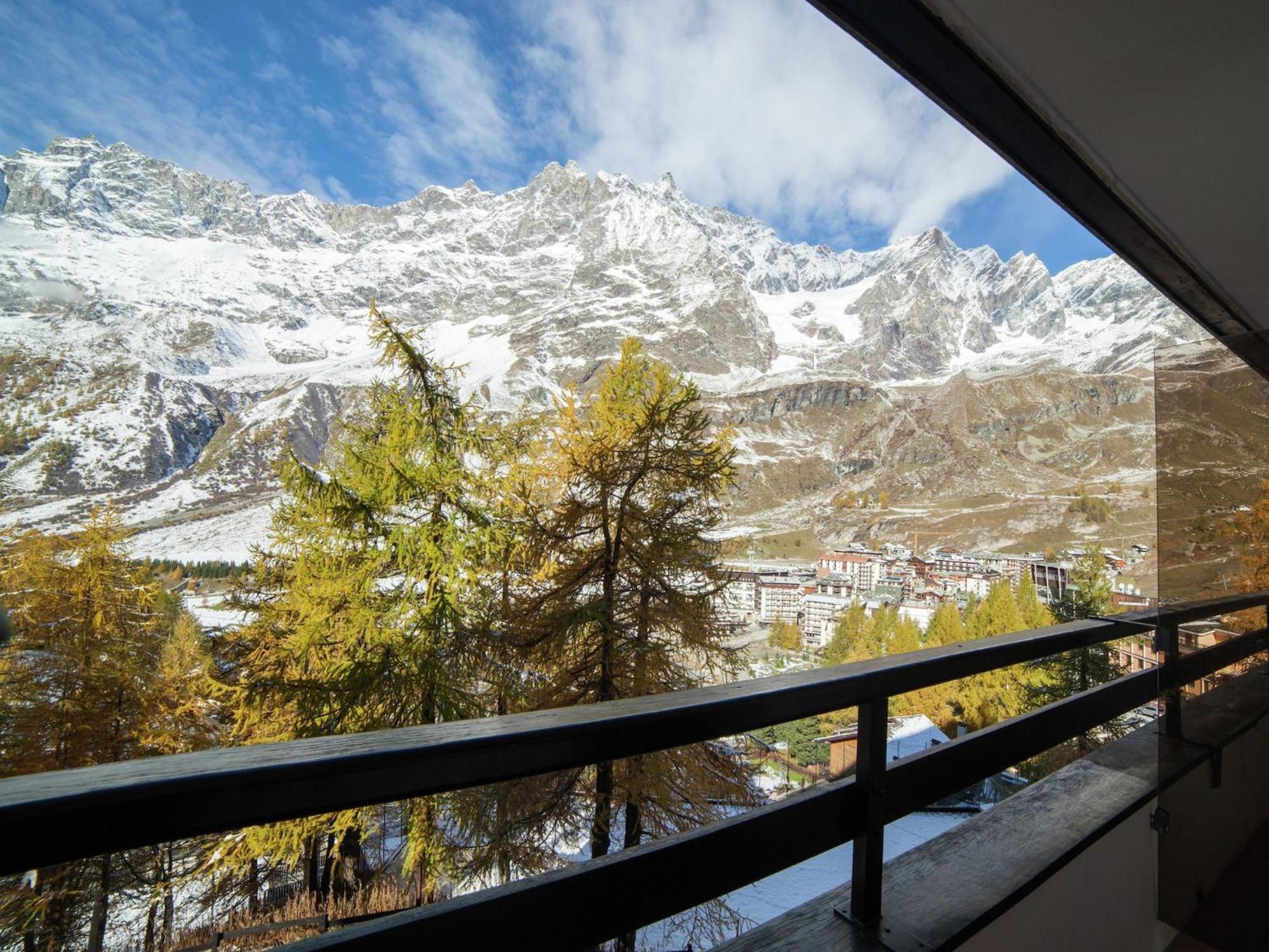 Contemporary Apartment In Breuil Cervinia Near Ski Area Exterior photo